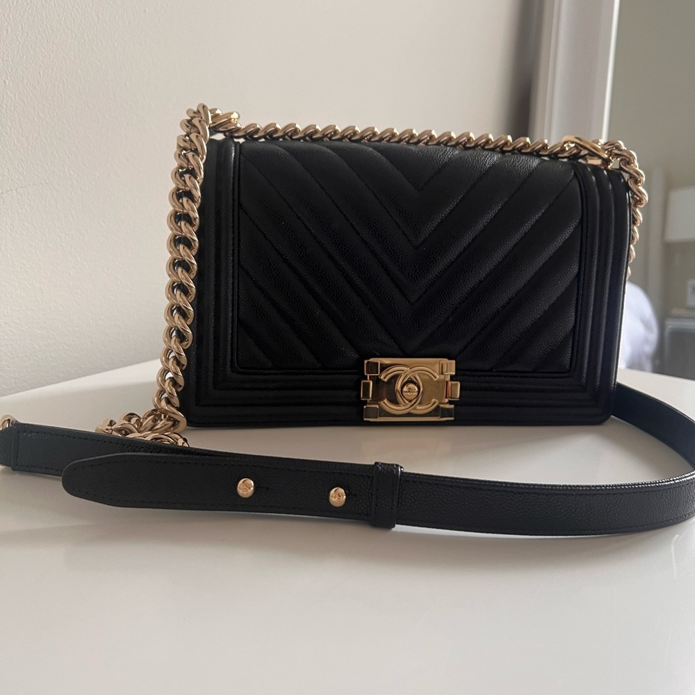 22C Chanel Boy Bag with silver/gold hardware - Picture 3 of 12